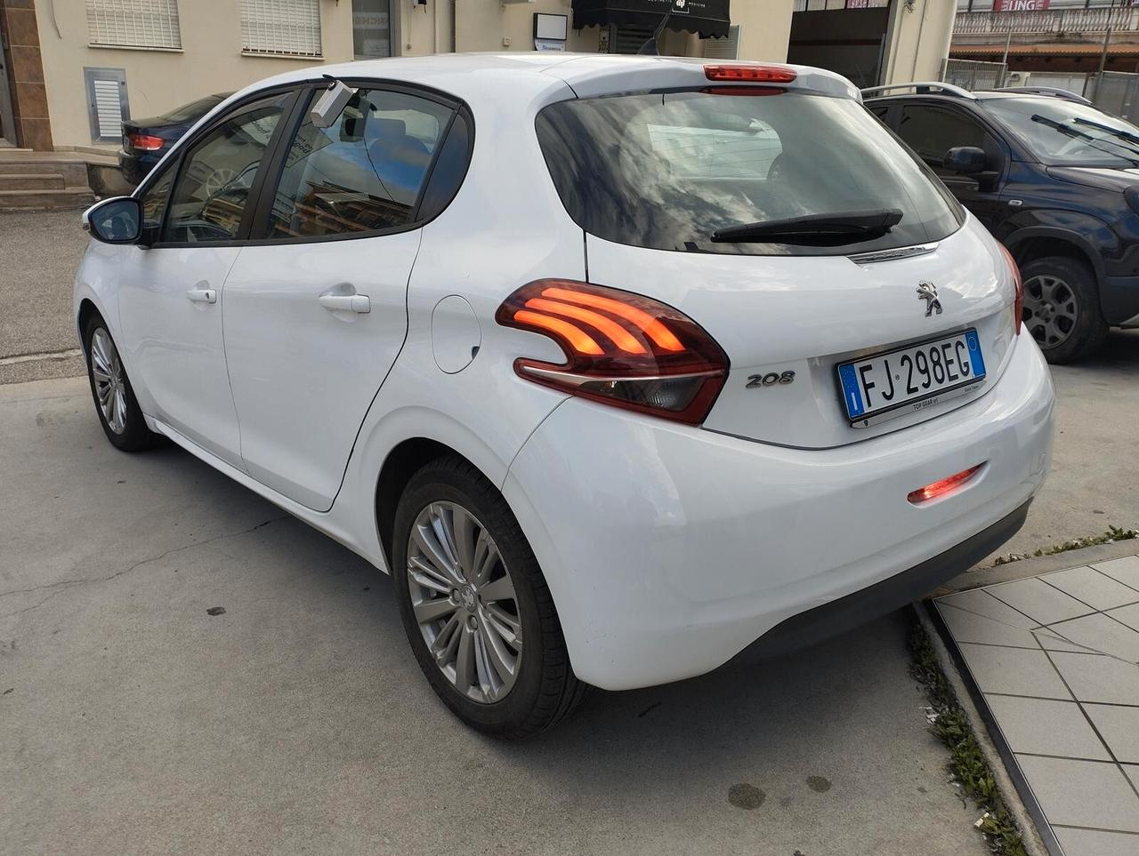 Peugeot 208 BlueHDi 75 S&S 5 porte Active