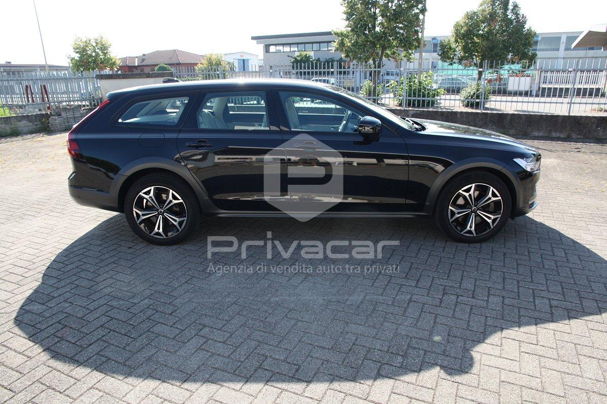 VOLVO V90 Cross Country B4 (d) AWD automatico Plus