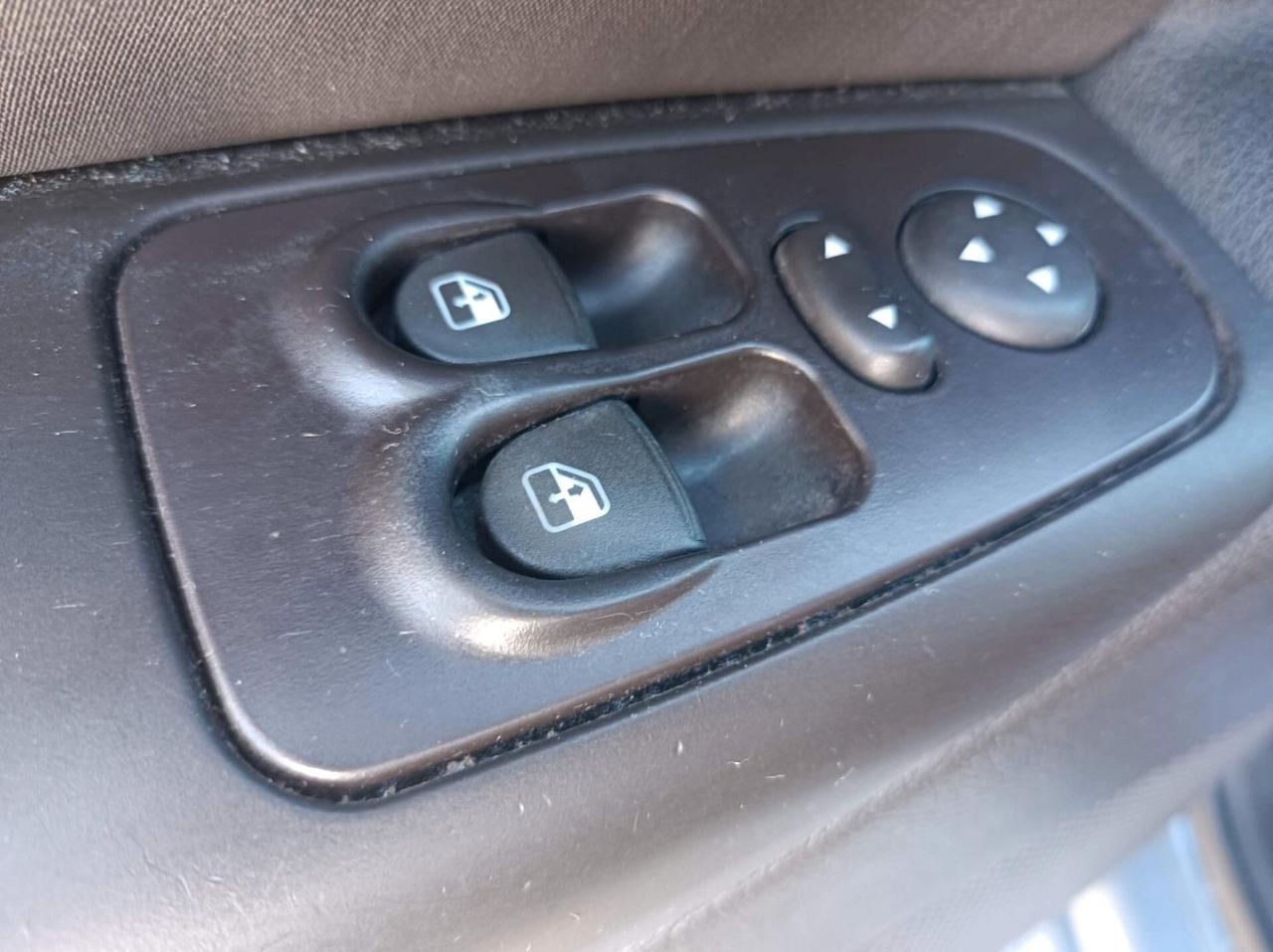 Lancia Ypsilon 1.2 Argento