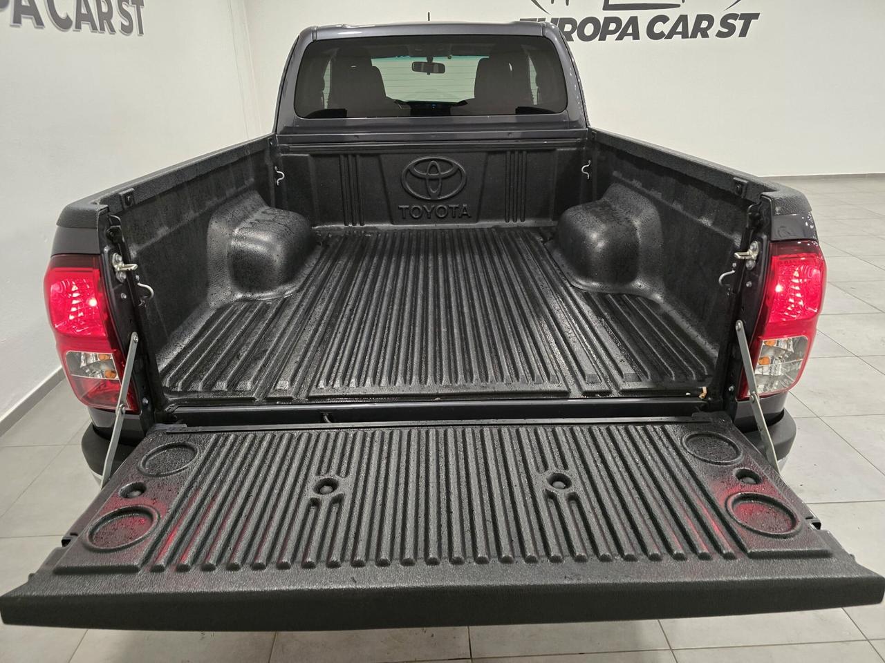 Toyota Hilux 2.4 D-4D 2WD 2 porte Single Cab