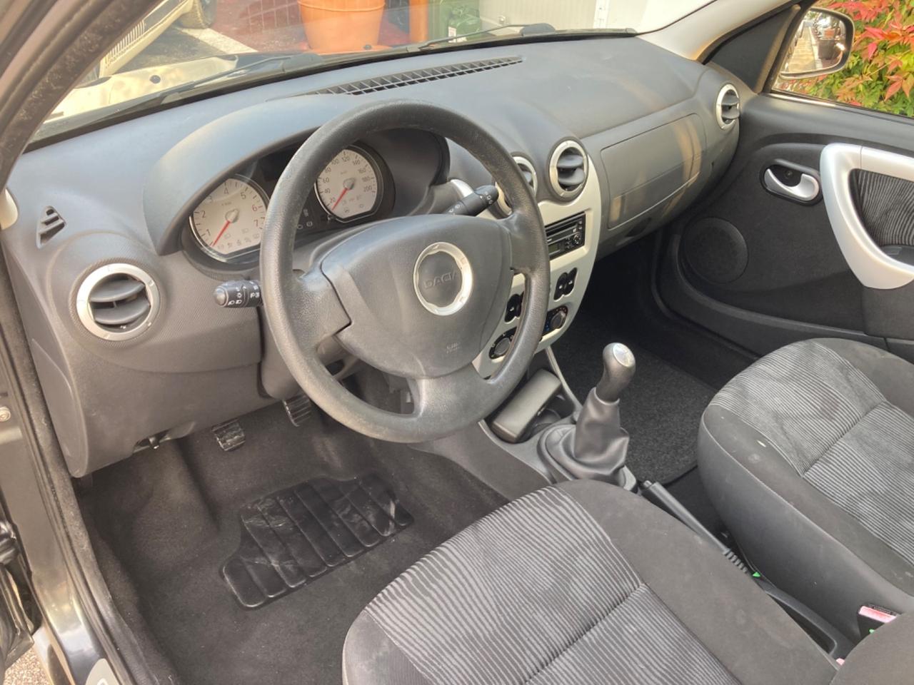 DACIA LOGAN 7 POSTI (KM 98.409)