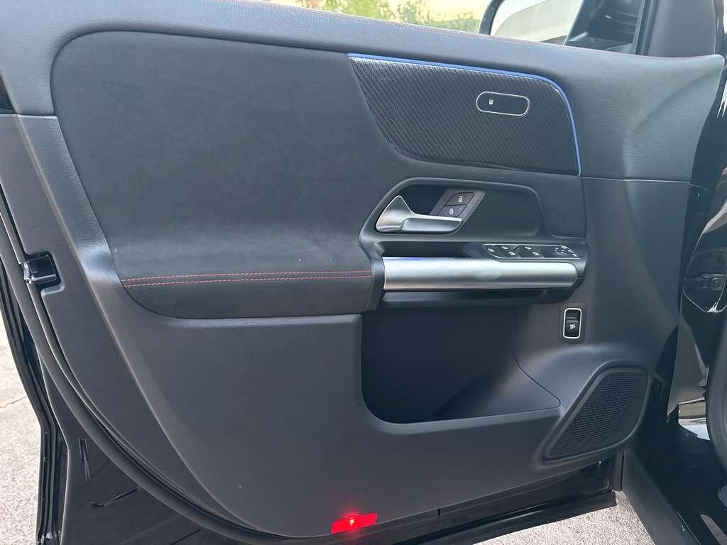 Mercedes GLA 200 d Automatic AMG Line Premium Plus 2024 / KM 13.000 IVA ESPOSTA Tua a solo 399 Euro al mese