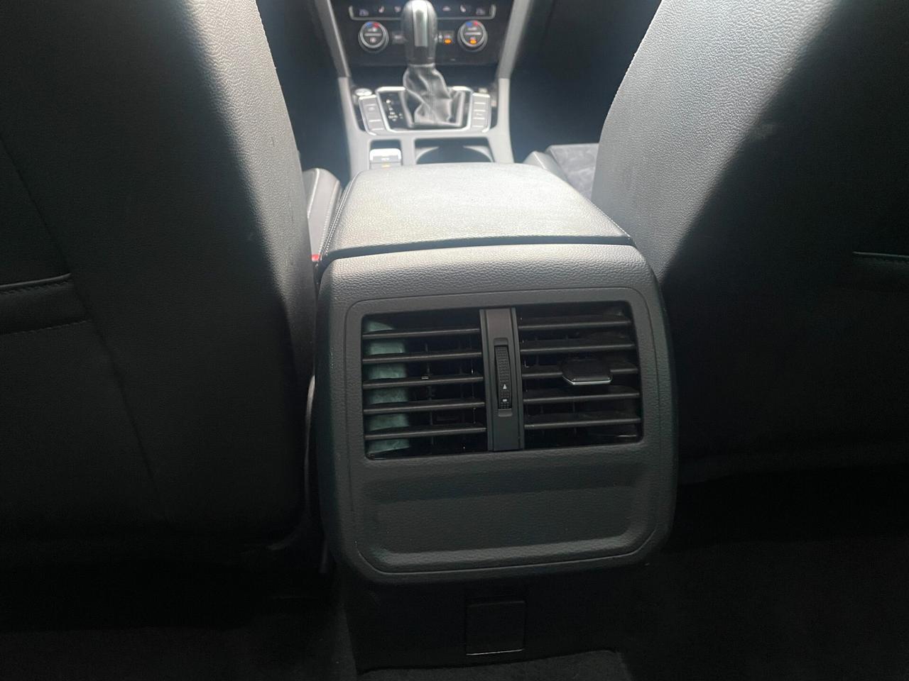 Volkswagen Passat Variant 2.0 TDI SCR 190 CV DSG Executive BMT