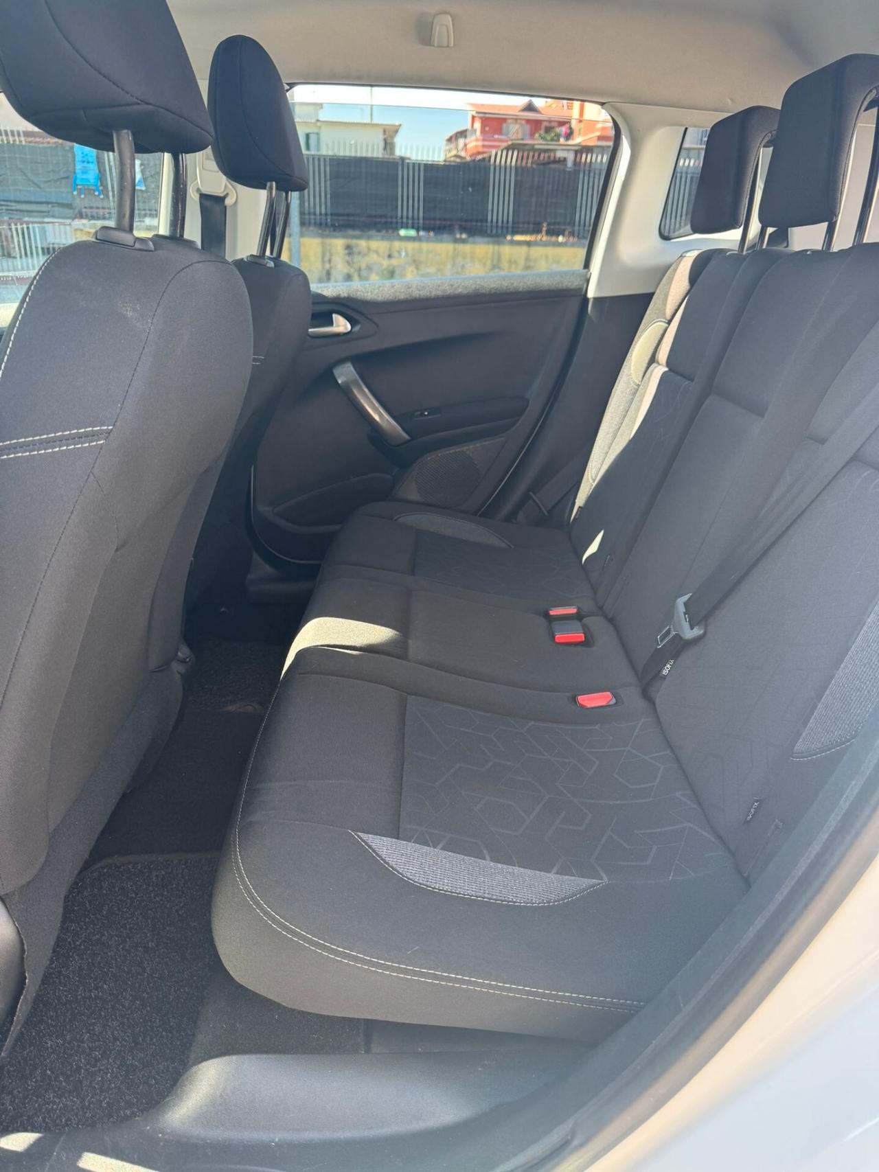 Peugeot 2008 BlueHDi 75 Active