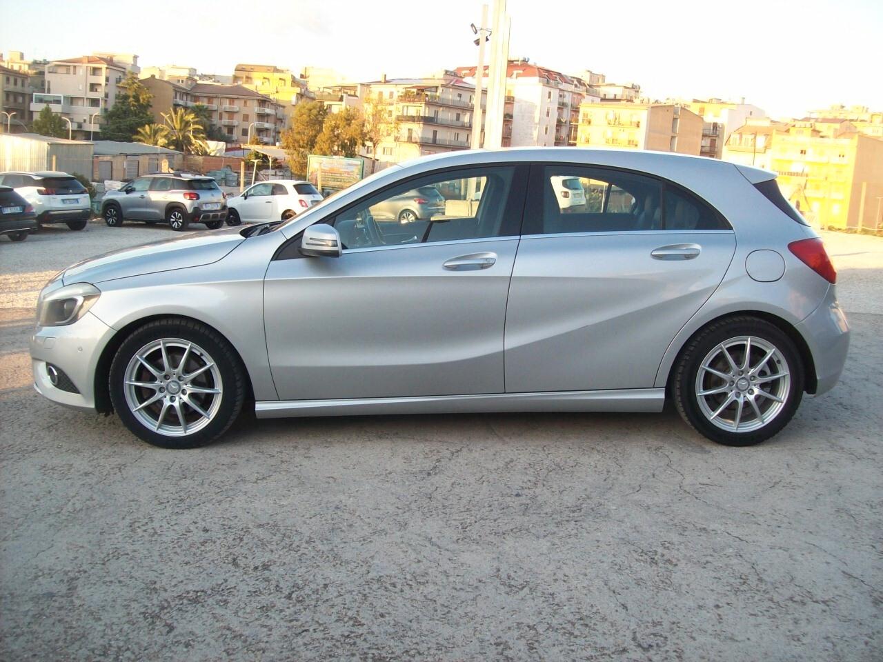 MERCEDES A 200 CD CV.136 PREMIUM "2013"