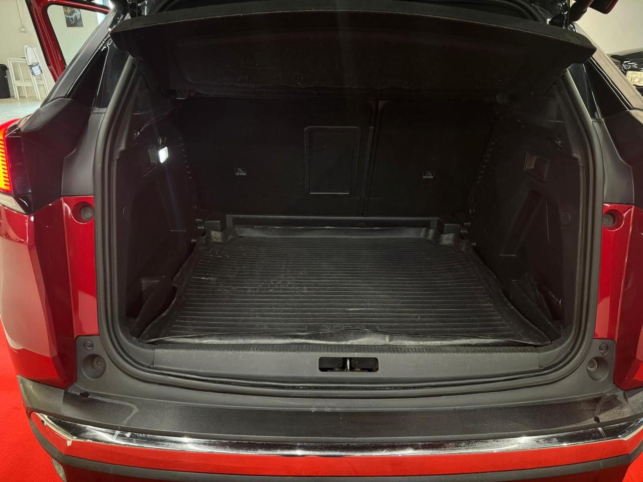 PEUGEOT 3008 GT LINE