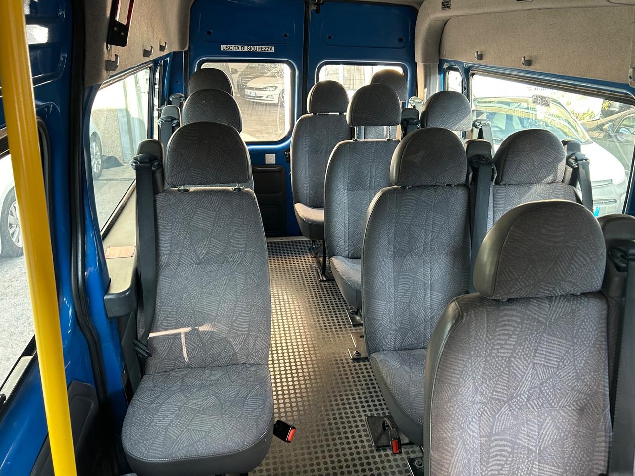 Ford Transit 330 2.4 TD Pulman 14 Posti