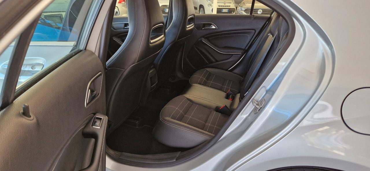Mercedes A 180 CDI Premium * Navi - Led - Retrocamera *