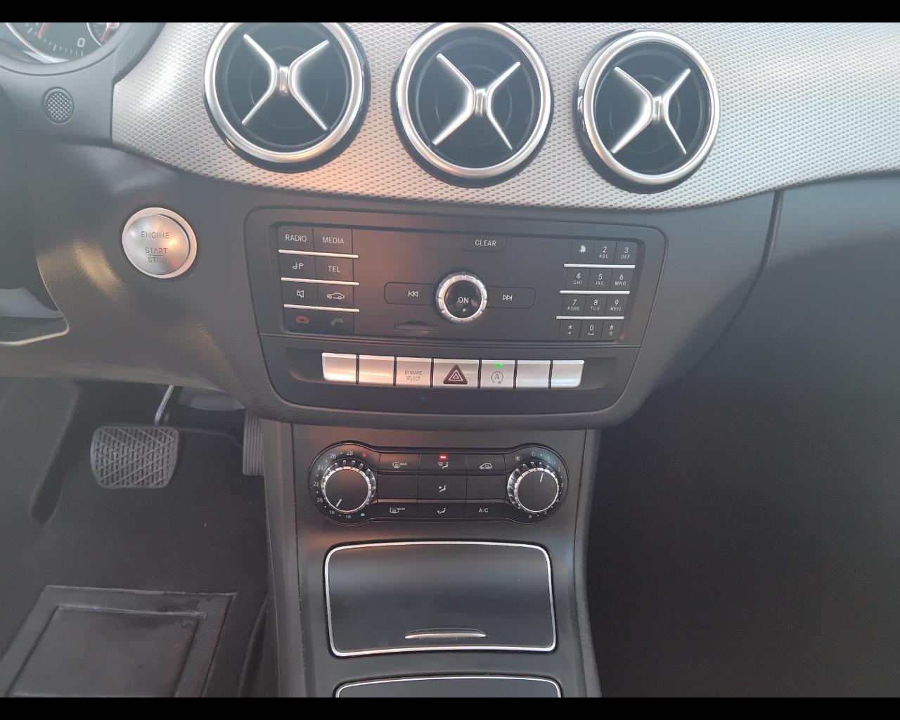 Mercedes-Benz Classe B - T246 - B 200 d (cdi) Sport auto