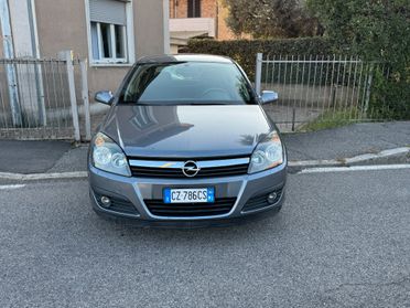 Opel Astra 1.4 16V Twinport 5 porte Enjoy
