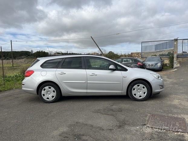 Opel Astra SW 1.3 CDTI - 2011