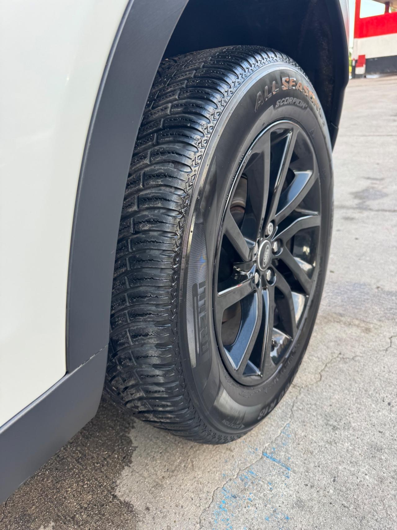 Land Rover Discovery Sport 2.0 TD4 180 CV HSE