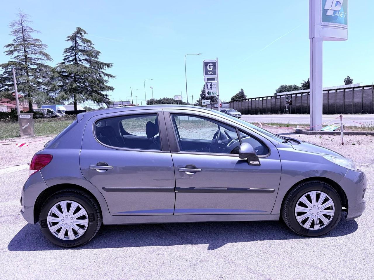 Peugeot 207 1.4 8V 75CV 5p. Energie Sport ECO GPL