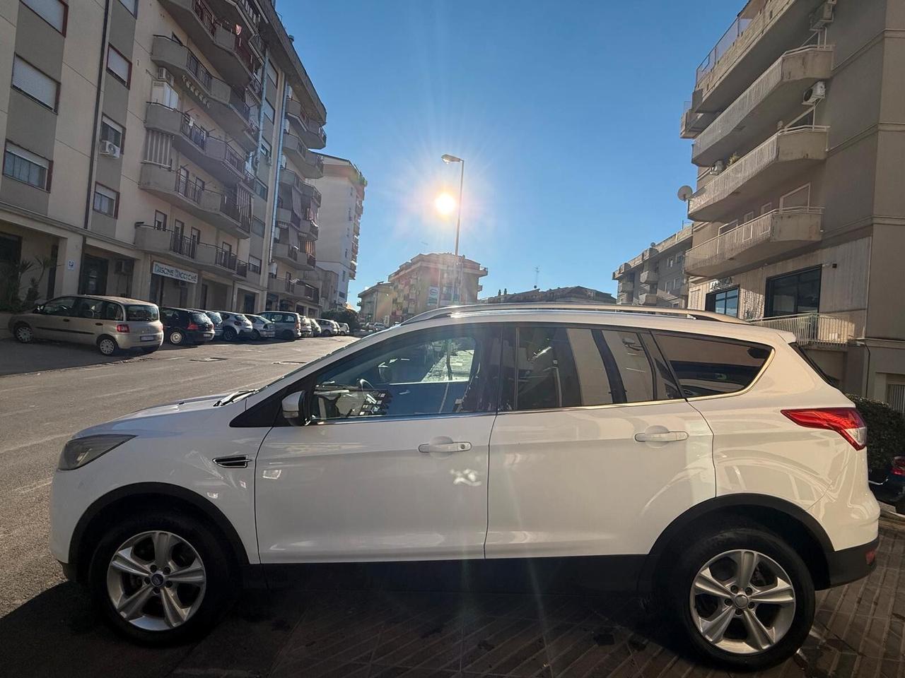 Ford Kuga 2.0 TDCI 120 CV S&S 2WD Titanium