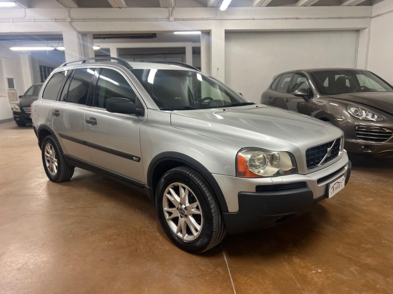 Volvo XC 90 XC90 2.4 D5 185 CV AWD Momentum