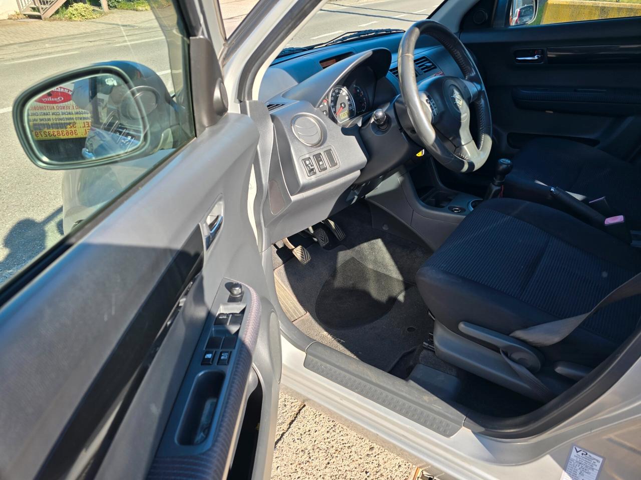 Suzuki Swift 1.3 4x4 5p. GL