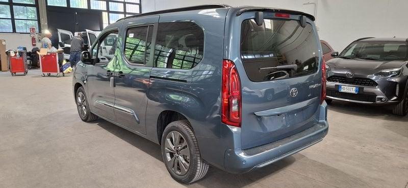 Toyota Proace City Verso Luxury 7 posti 1.5 130cv automatico L2 passo lungo