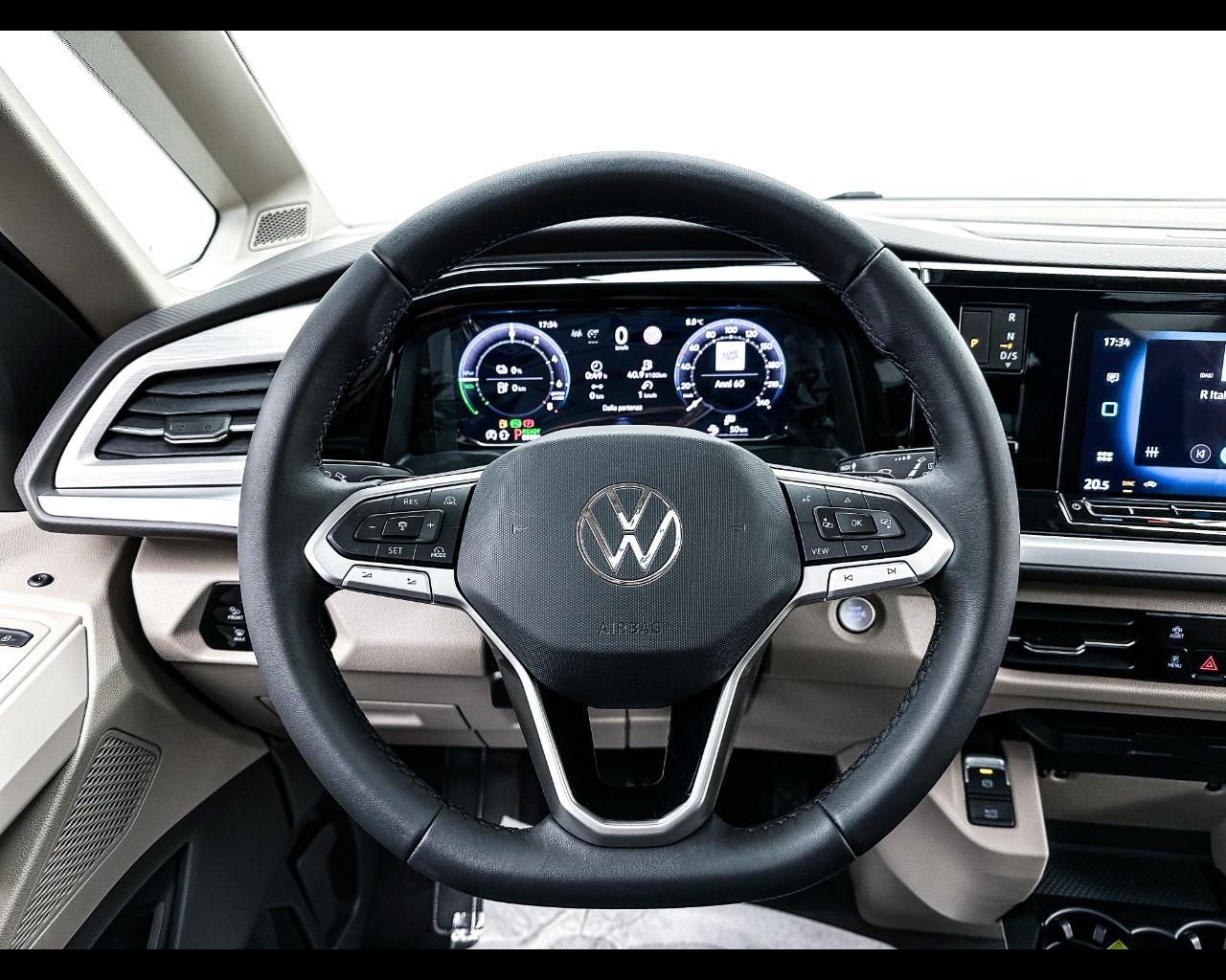 VOLKSWAGEN Multivan 7ª '21-> - Multivan 1.5 PHEV DSG 4Motion Life