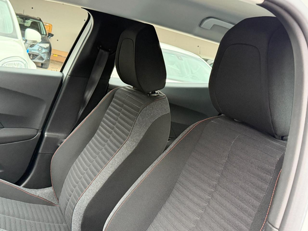 Peugeot 2008 1.5 BLUEHDI 110 cv. ACTIVE