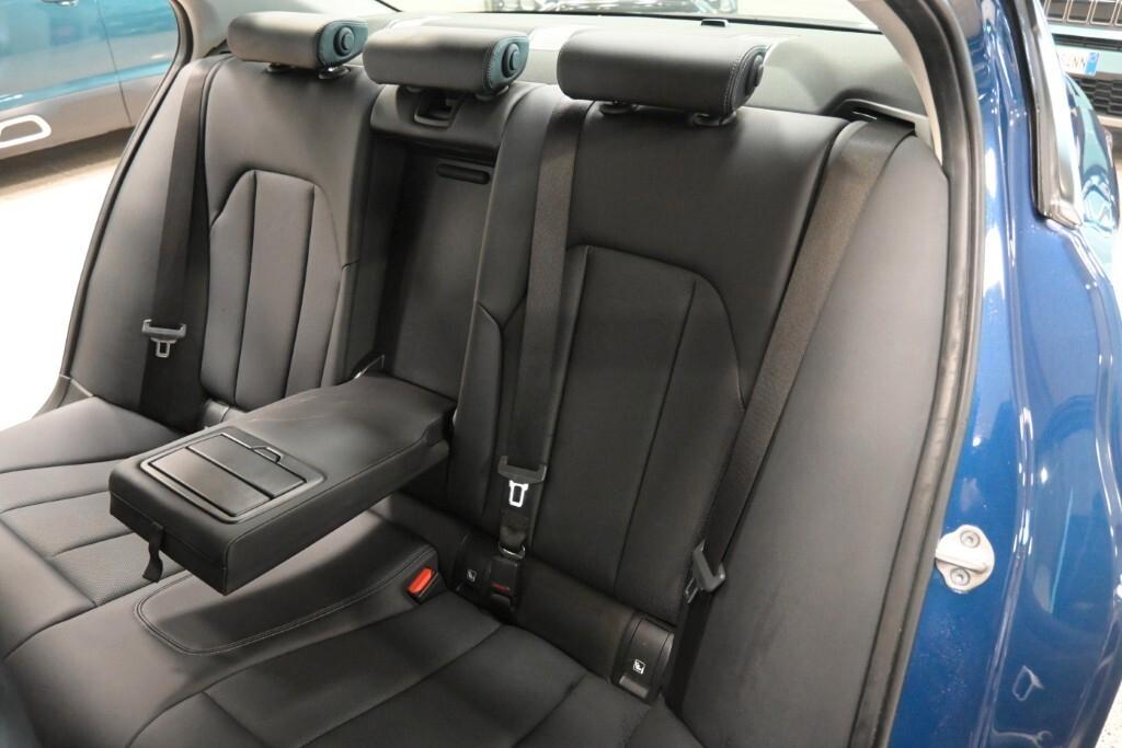 BMW 316D 122CV 6M. BUSINESS ADVANTAGE ( FARI LED - BMW DIGITAL COCKPIT - PELLE - NAVI - MIRROR - PDC )