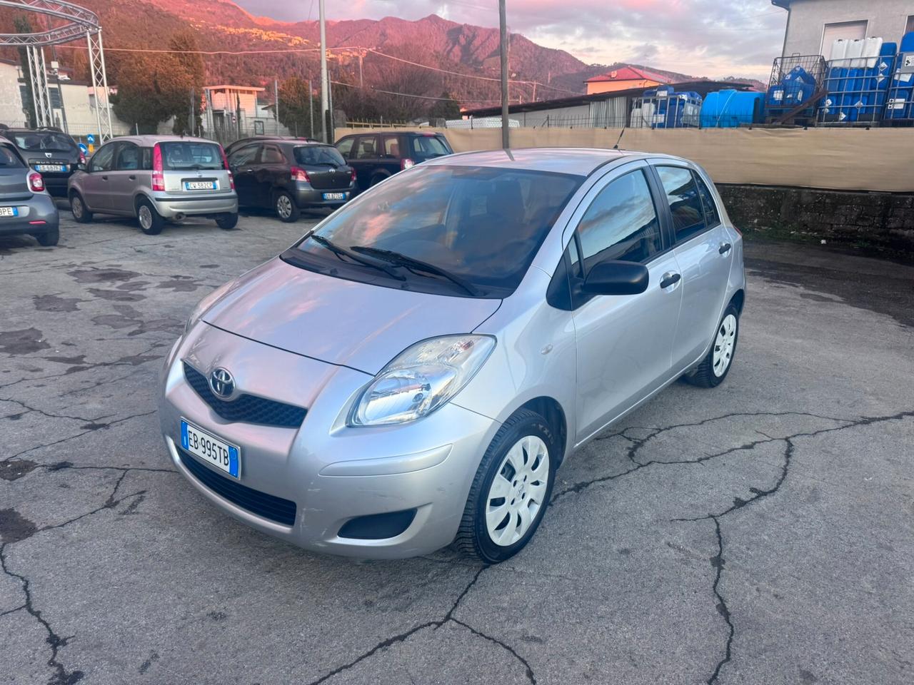 Toyota Yaris 1.0 5 porte Now