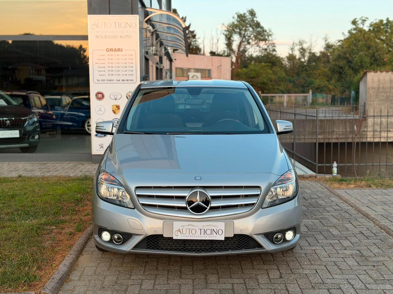 Mercedes-benz B 180 Premium