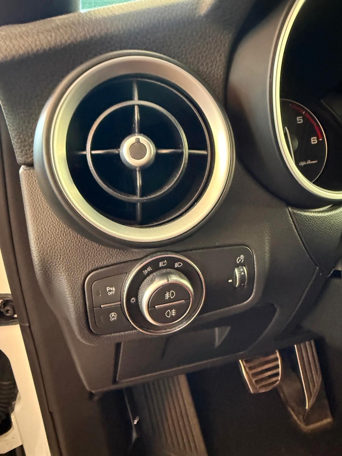 Alfa Romeo Stelvio 2.2 160 CV AT8 RWD Sprint