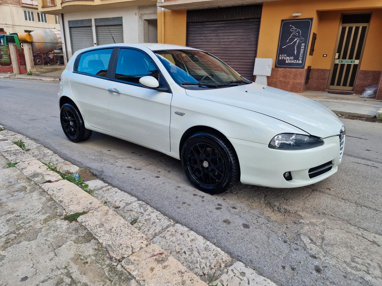 Alfa Romeo 147 1.9 JTD M-JET 16V 5 porte Dist.