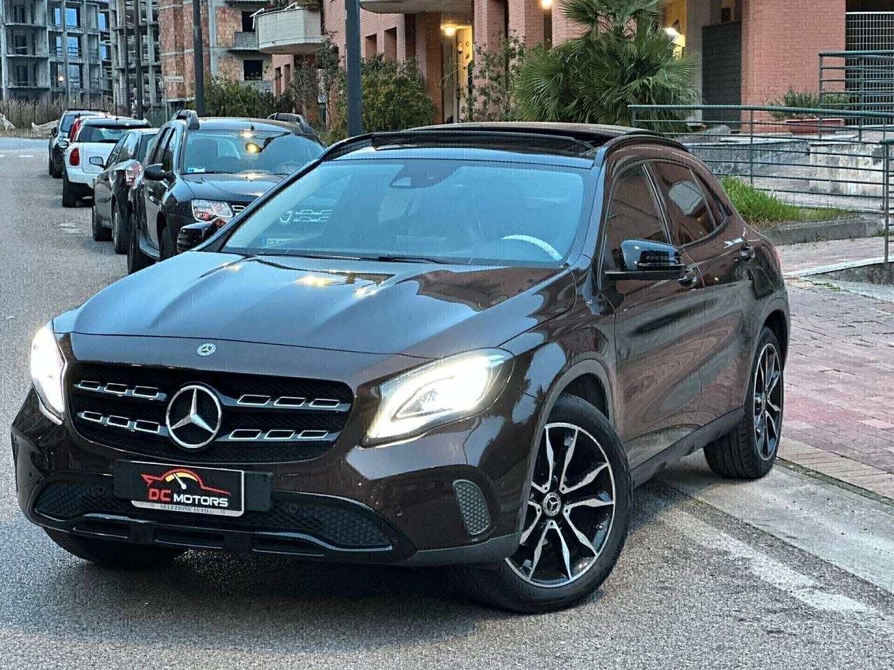 Mercedes-benz GLA200d Automatic Premium ENDURO TETTO FULL