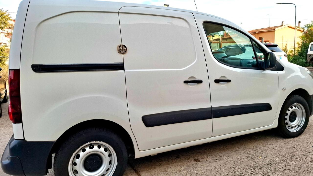 BERLINGO 1.6 HDI 100 Van 3 posti Club L1