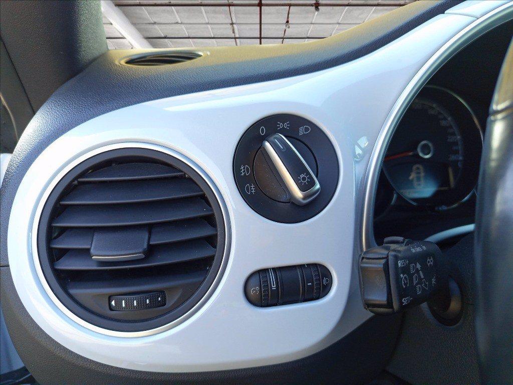 VOLKSWAGEN Maggiolino Cabrio 2.0 tdi Design 110cv del 2017