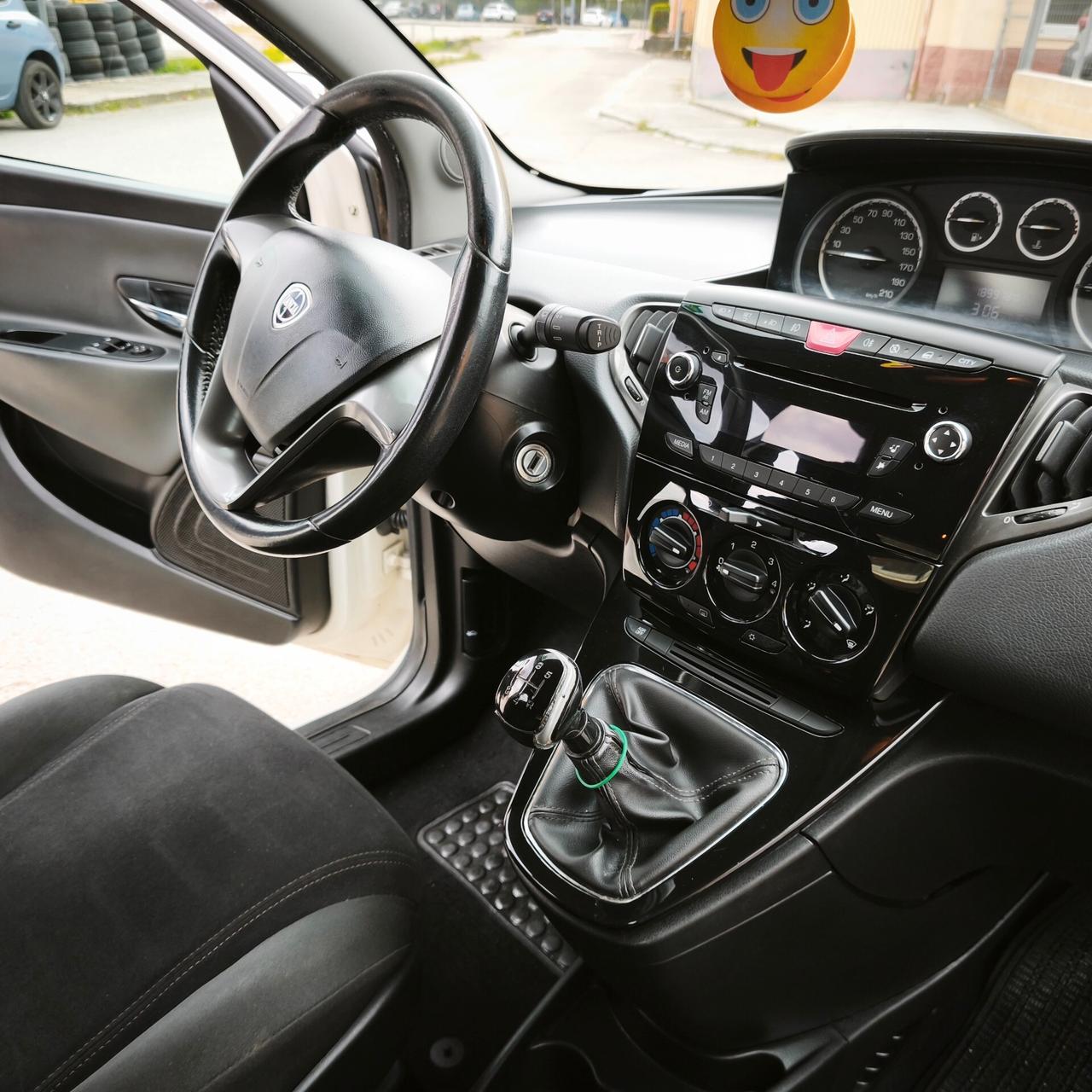 Lancia Ypsilon 1.3 MJT 16V 95 CV 5 porte S&S Gold