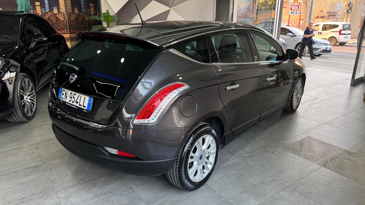 Lancia Delta 1.6 MJT DPF Gold-2012