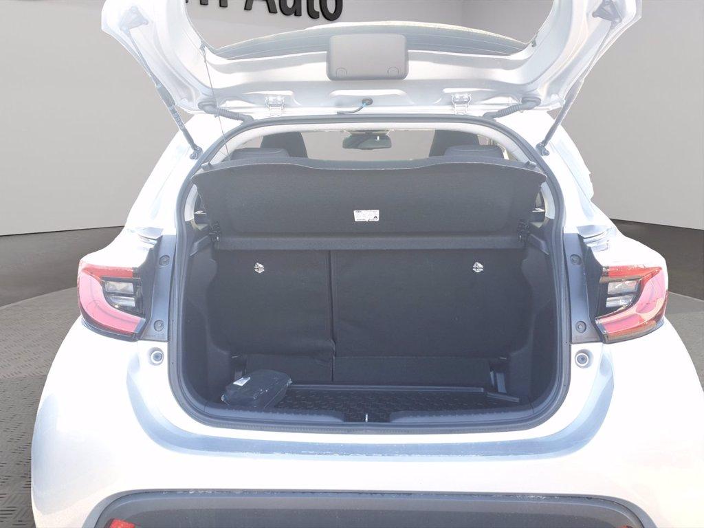 TOYOTA Yaris 1.5h trend del 2025