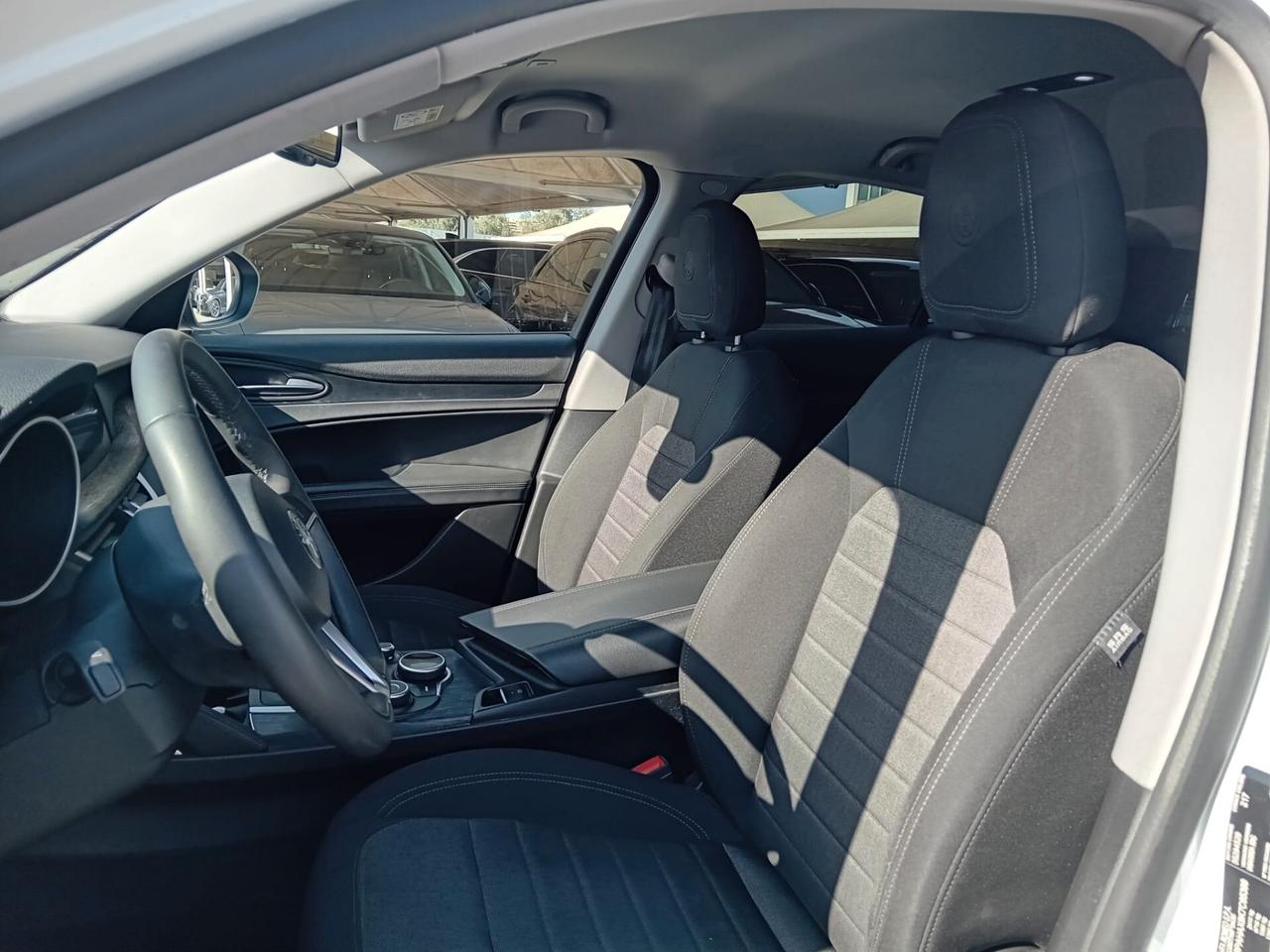 Alfa Romeo Stelvio 2.2 Turbodiesel 190 CV AT8 RWD B-Tech