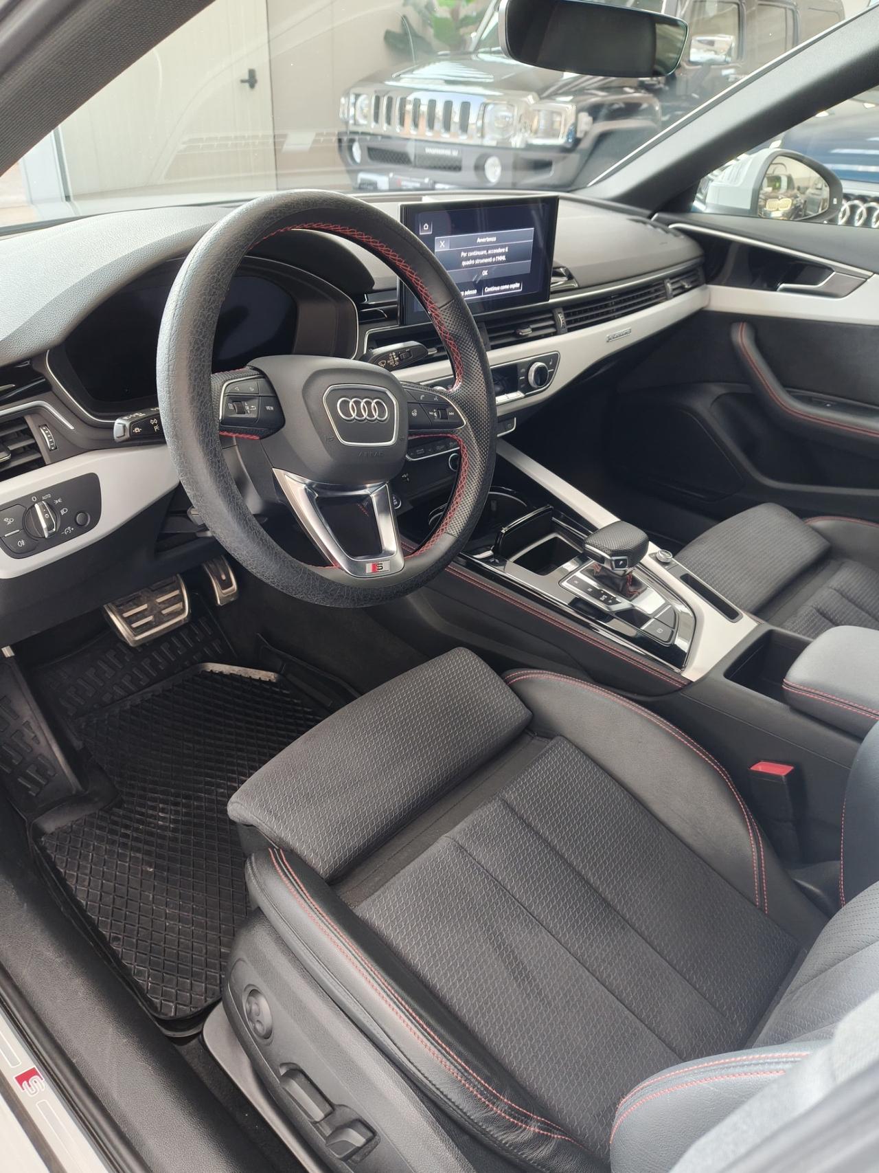 Audi A4 40 TDI quattro S tronic line edition