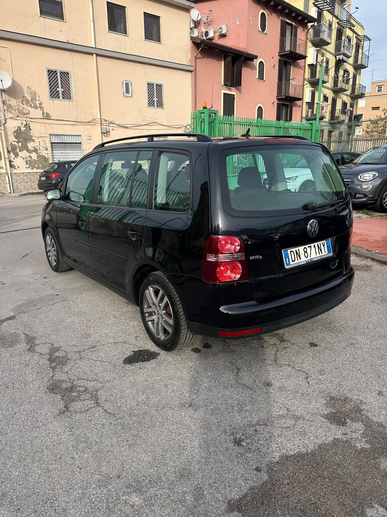Volkswagen Touran 1.6 Trendline Bifuel G
