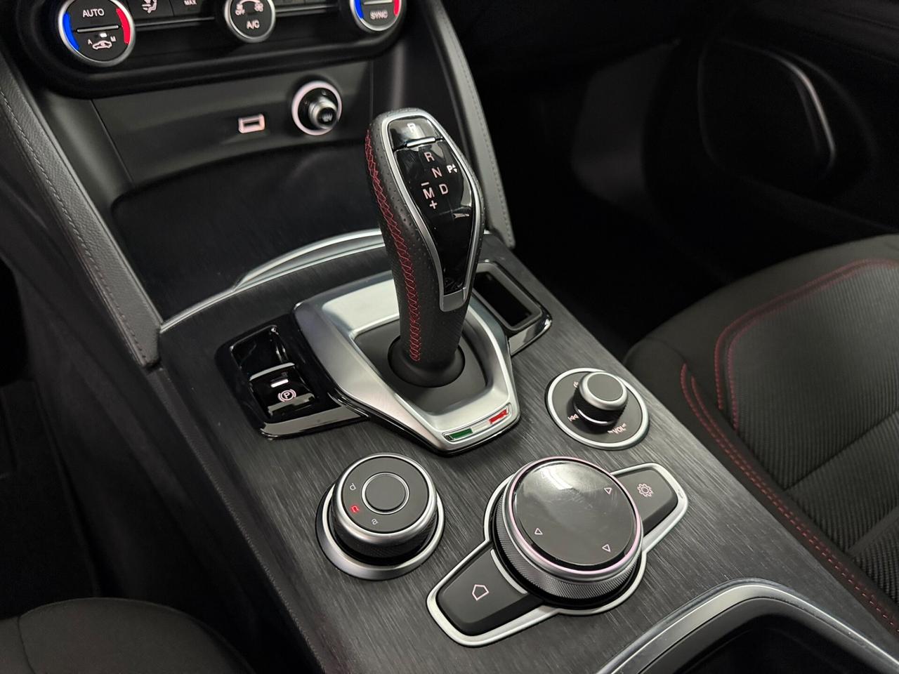 Alfa Romeo Stelvio 2.2 TD 160 CV ROSSO EDIZIONE NAVI RETROCAMERA 2PDC