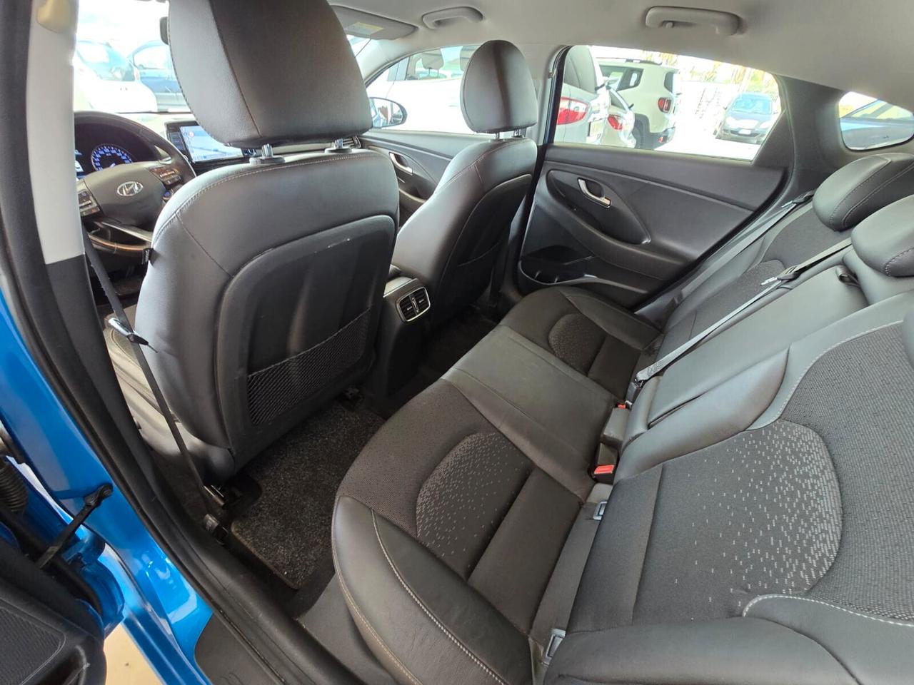 Hyundai i30 Fastback 1.4 - UNICO PROPRIETATIO - STRAFULL OPTIONAL-