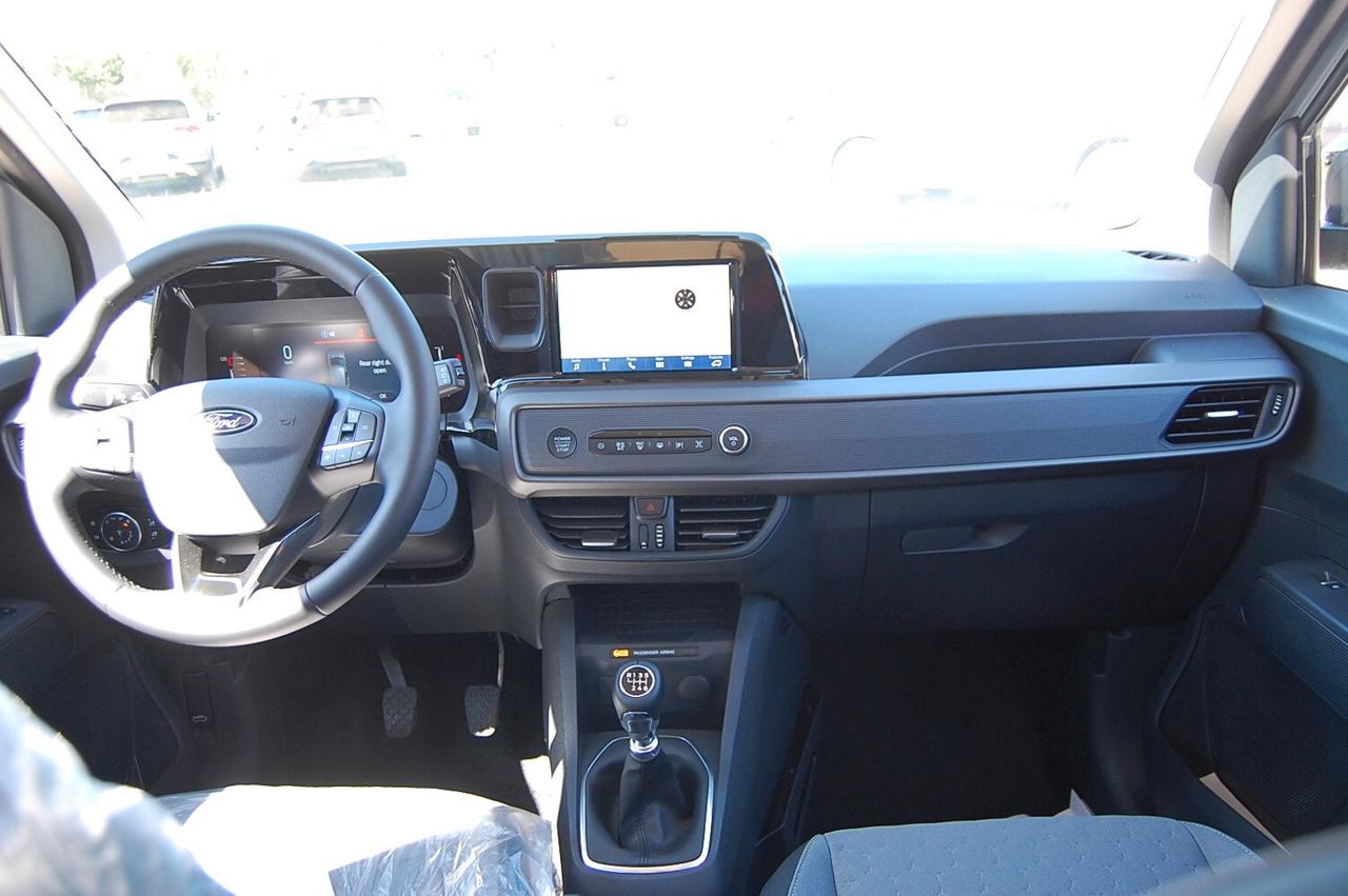 Ford Tourneo Courier 1.0 EcoBoost Titanium