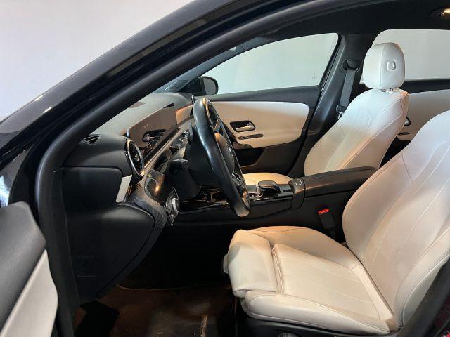 MERCEDES-BENZ A 180 d Automatic Premium ( schermo grande )