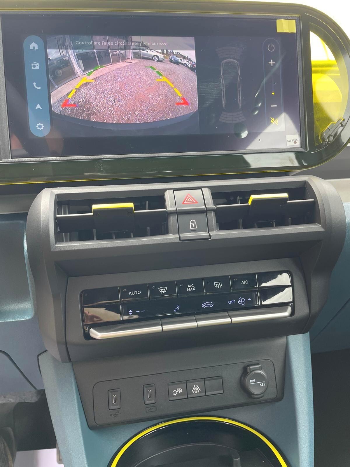 Fiat Grande Panda 1.2 Hybrid 110 CV Icon Nuova di fabbrica