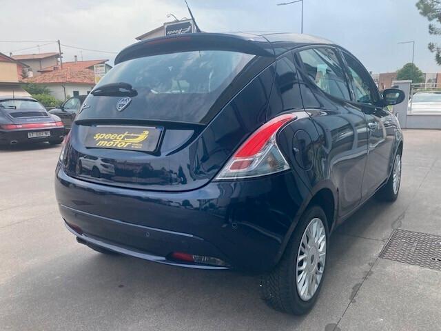 Lancia Ypsilon 1.2 69 CV 5 porte Apple Connect clima ideale per neopatentati