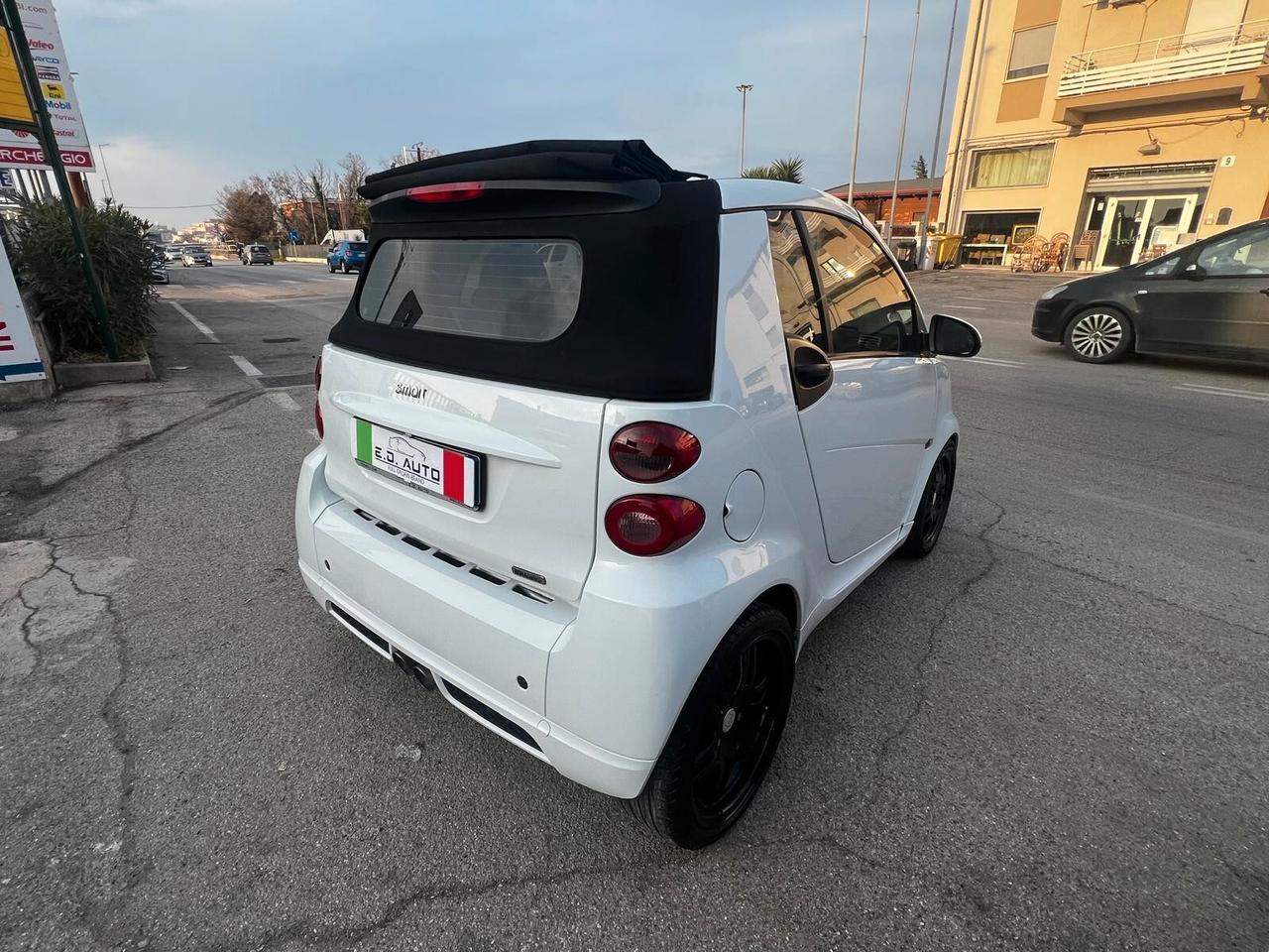 Smart ForTwo 1000 75 kW cabrio BRABUS