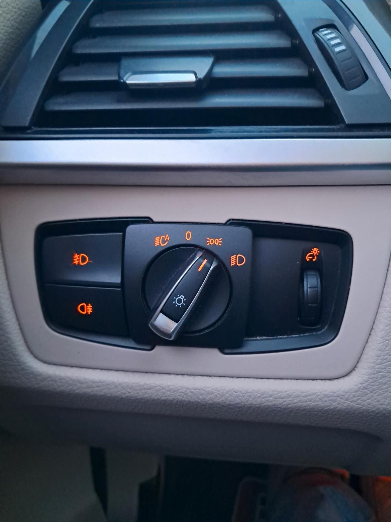 Bmw 318d 143cv Touring*Luxury*PELLE*BIXENON