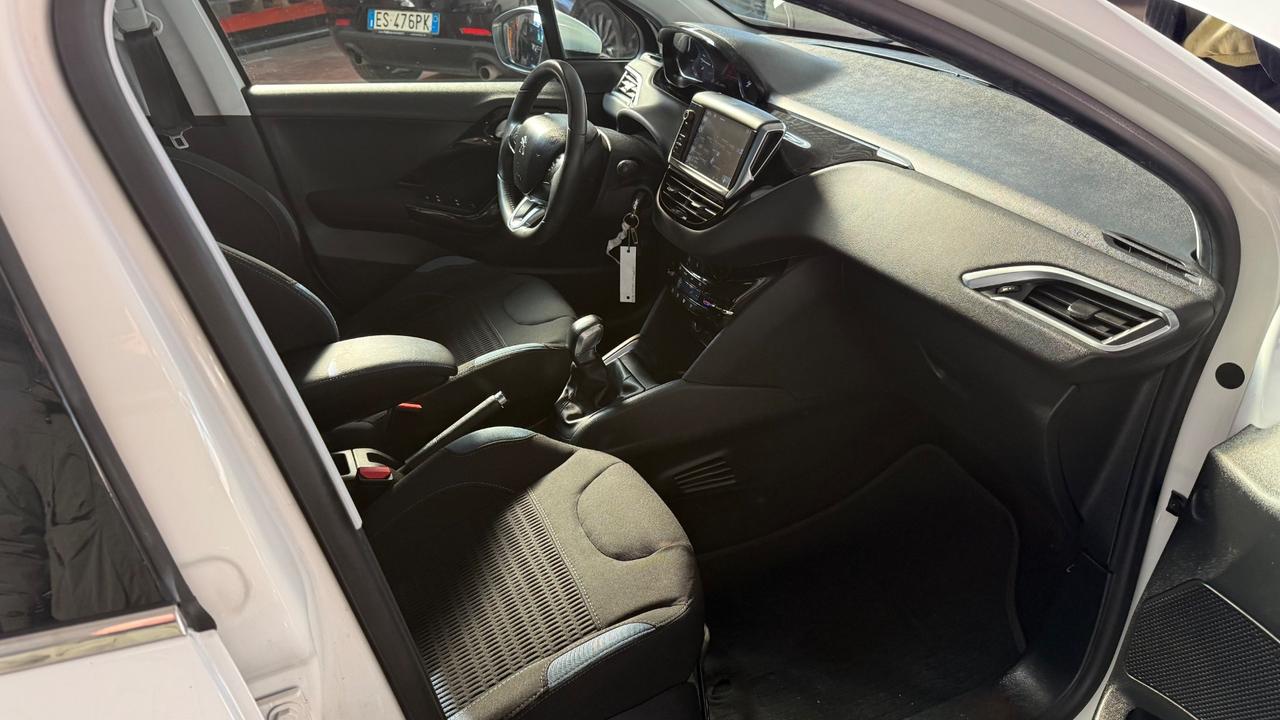 Peugeot 208 1.4 HDi 68 CV 5 porte Allure