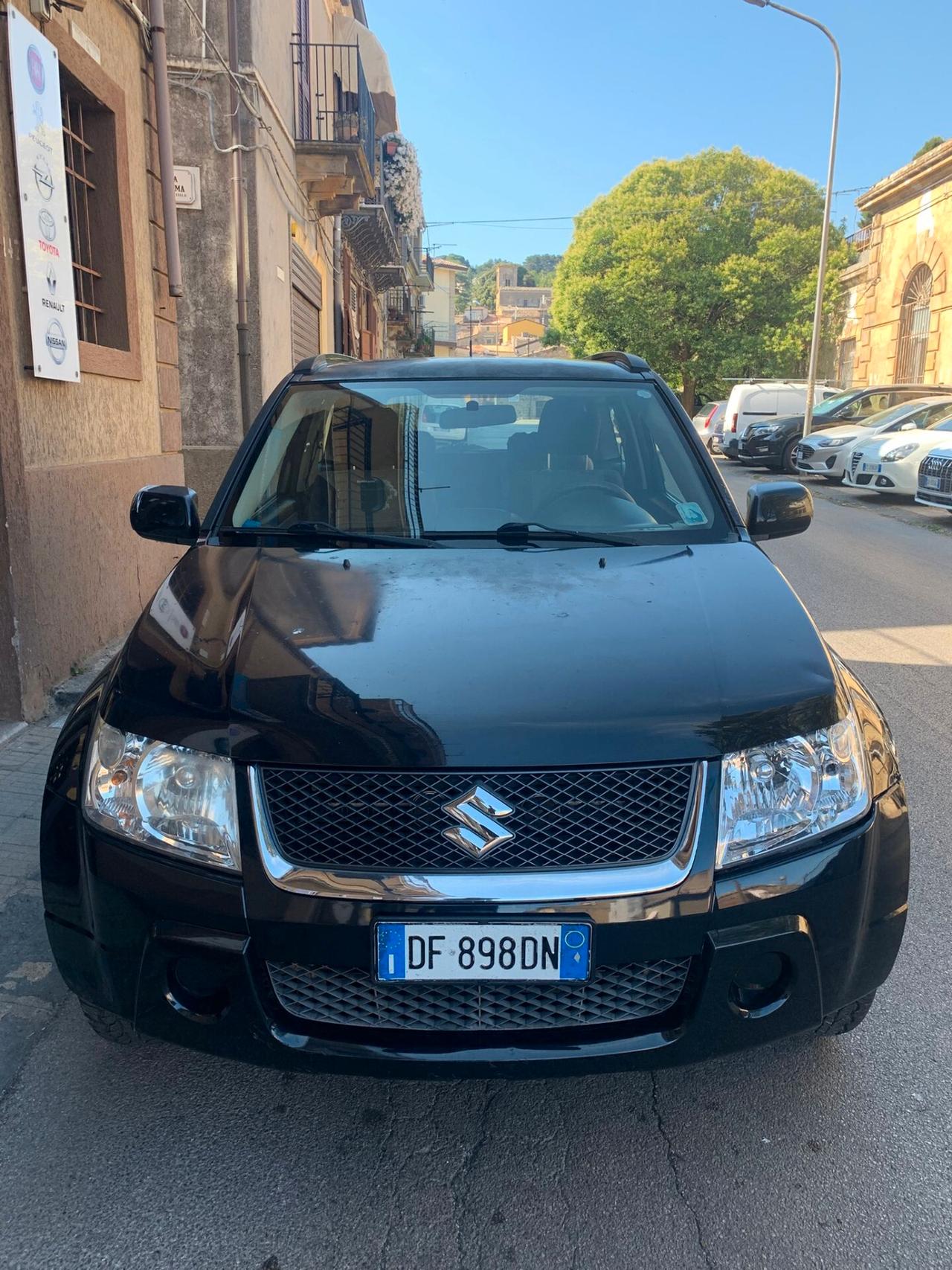 Suzuki Grand Vitara 1.9 DDiS 3 porte