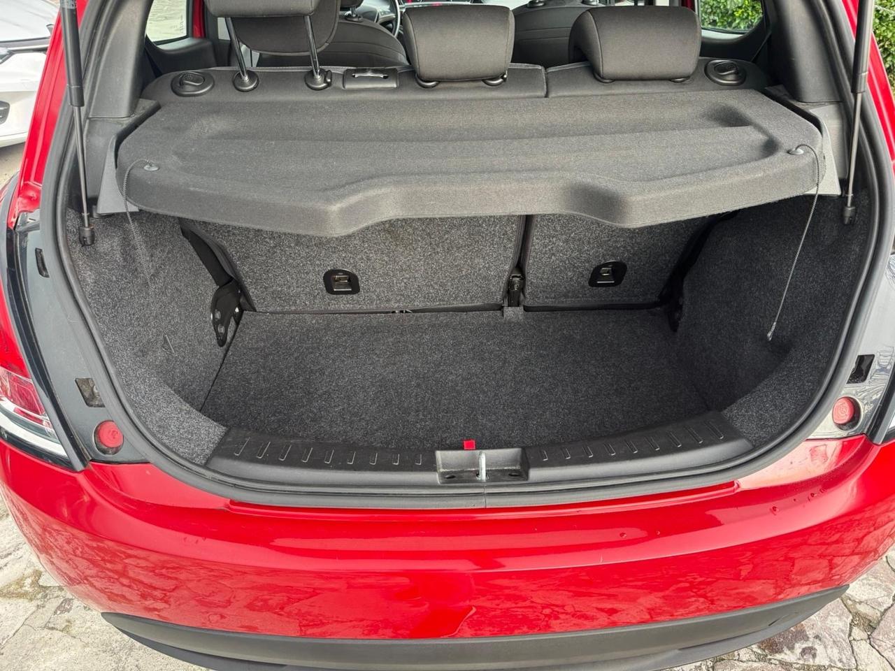 Lancia Ypsilon 1.0 FireFly 5 porte S&S Hybrid Ecochic Gold neopatentati
