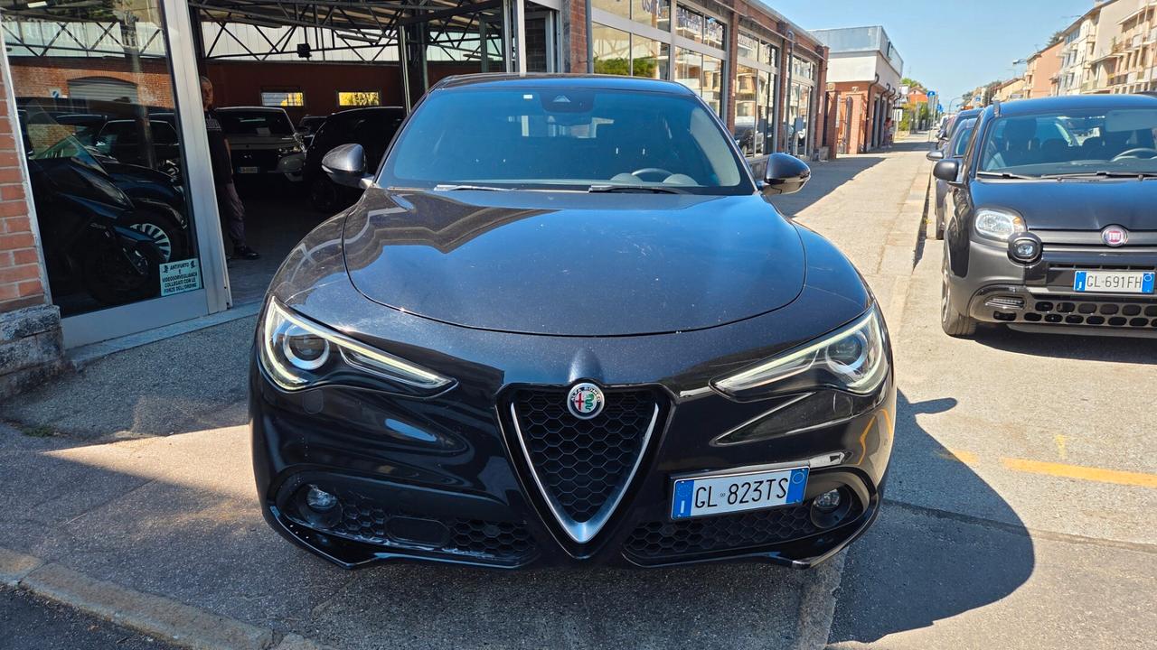 Alfa Romeo Stelvio 2.2 Turbodiesel 160 CV AT8 RWD Super Business
