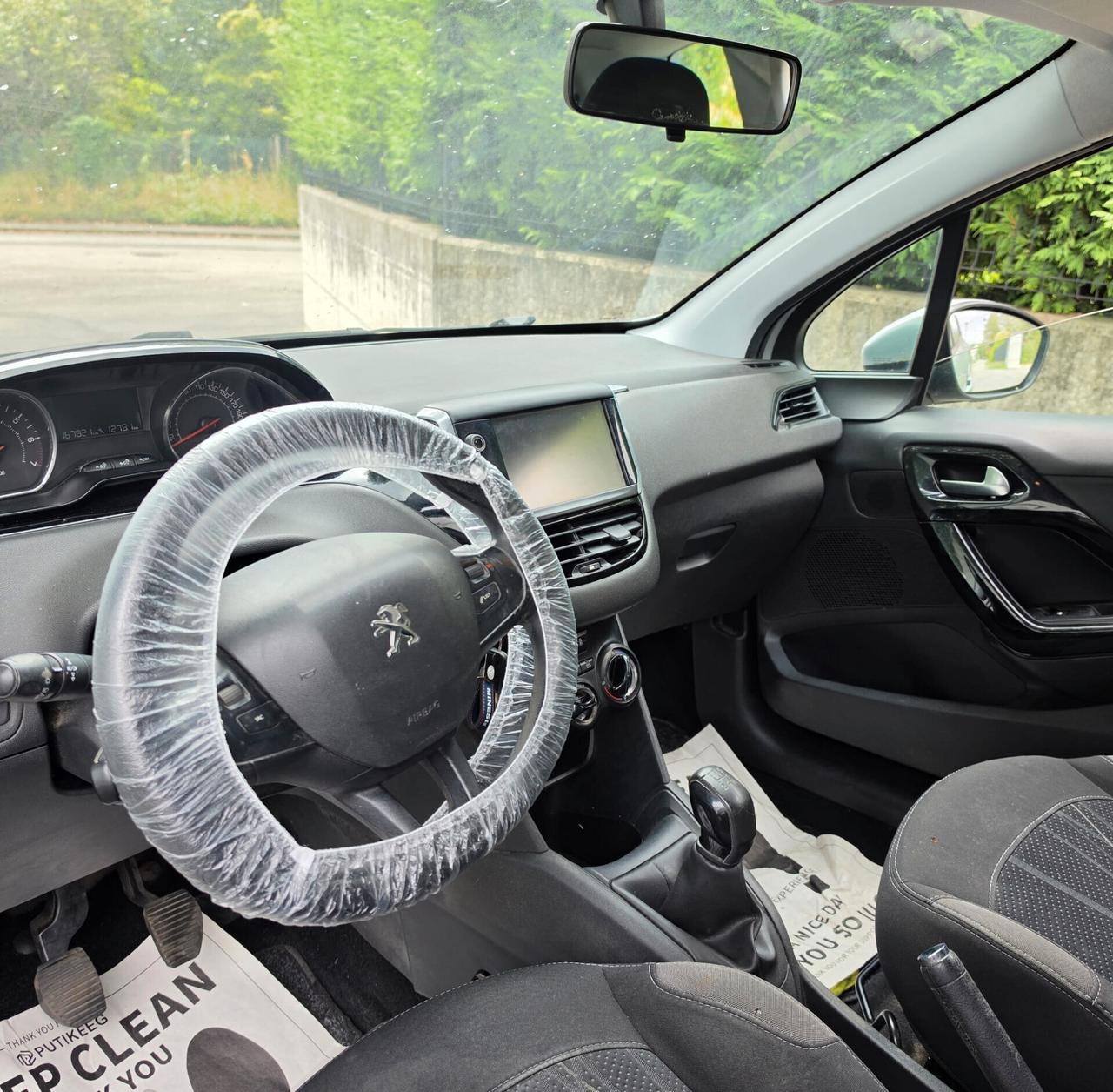 Peugeot 208 neopatentati